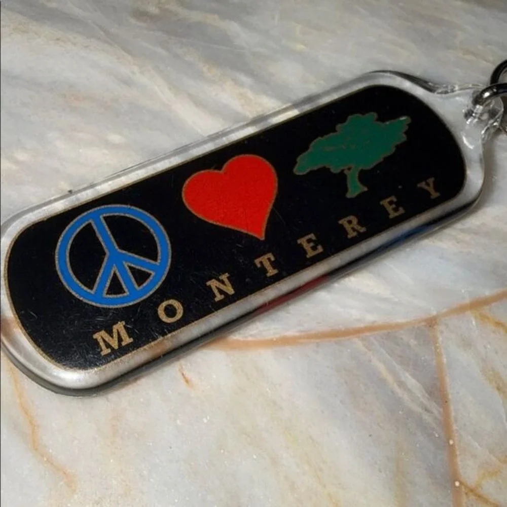 SNC Monterey Carmel By The‎ Sea California Peace Heart Cypress Keychain NWT